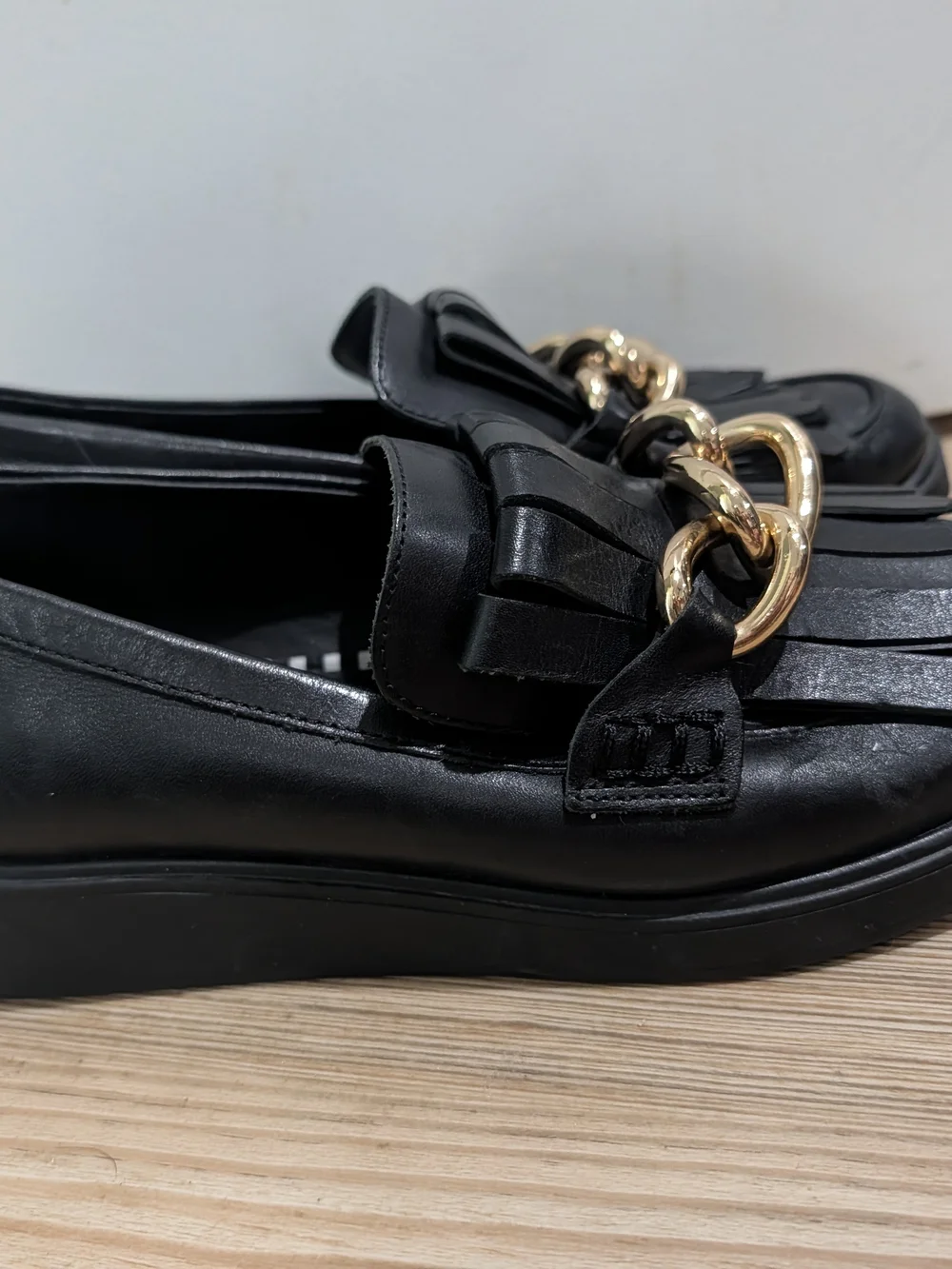 Antonio Melani Black Leather Fringe Chain Loafers Size 7.5
